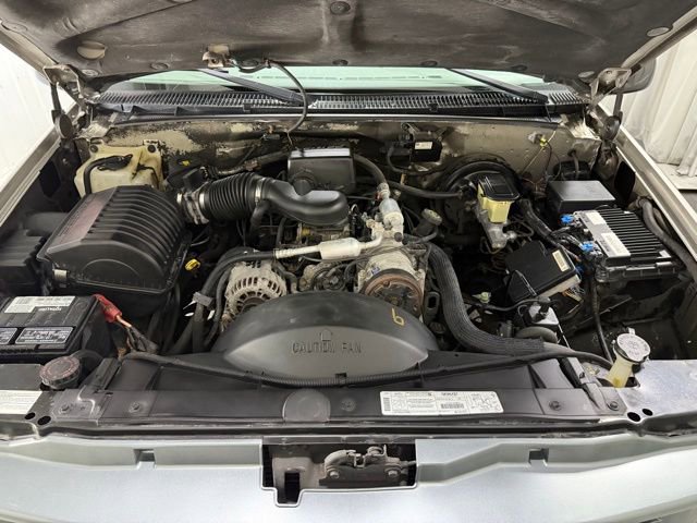 Used 1999 Chevrolet Suburban 2WD image 20