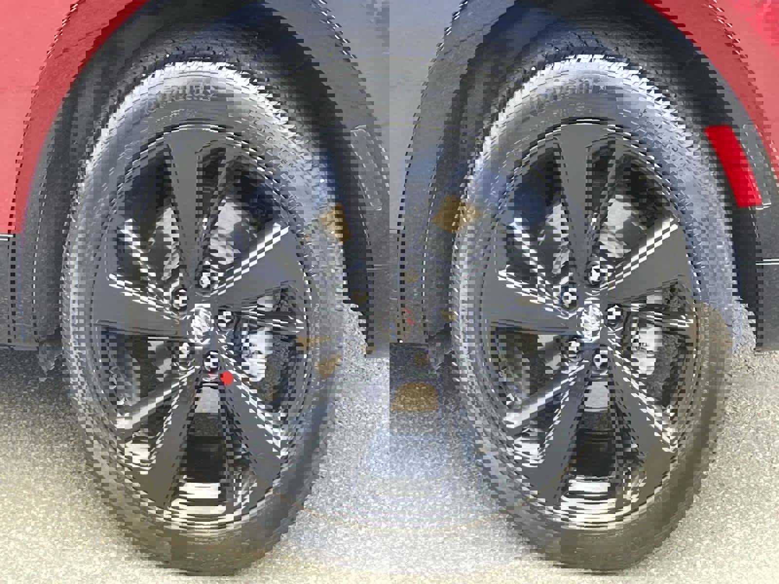 Used 2023 Buick Envision Essence w/ Sport Touring Package image 11