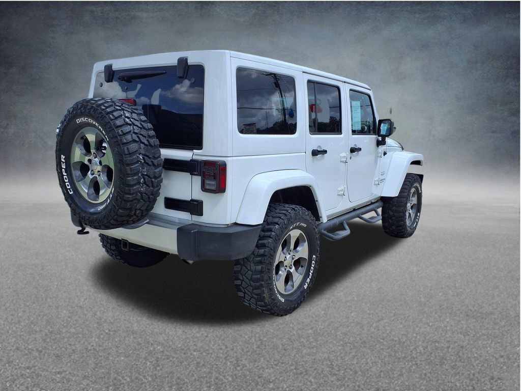 Used 2016 Jeep Wrangler Unlimited Sahara w/ Connectivity Group AWD/4WD image 8