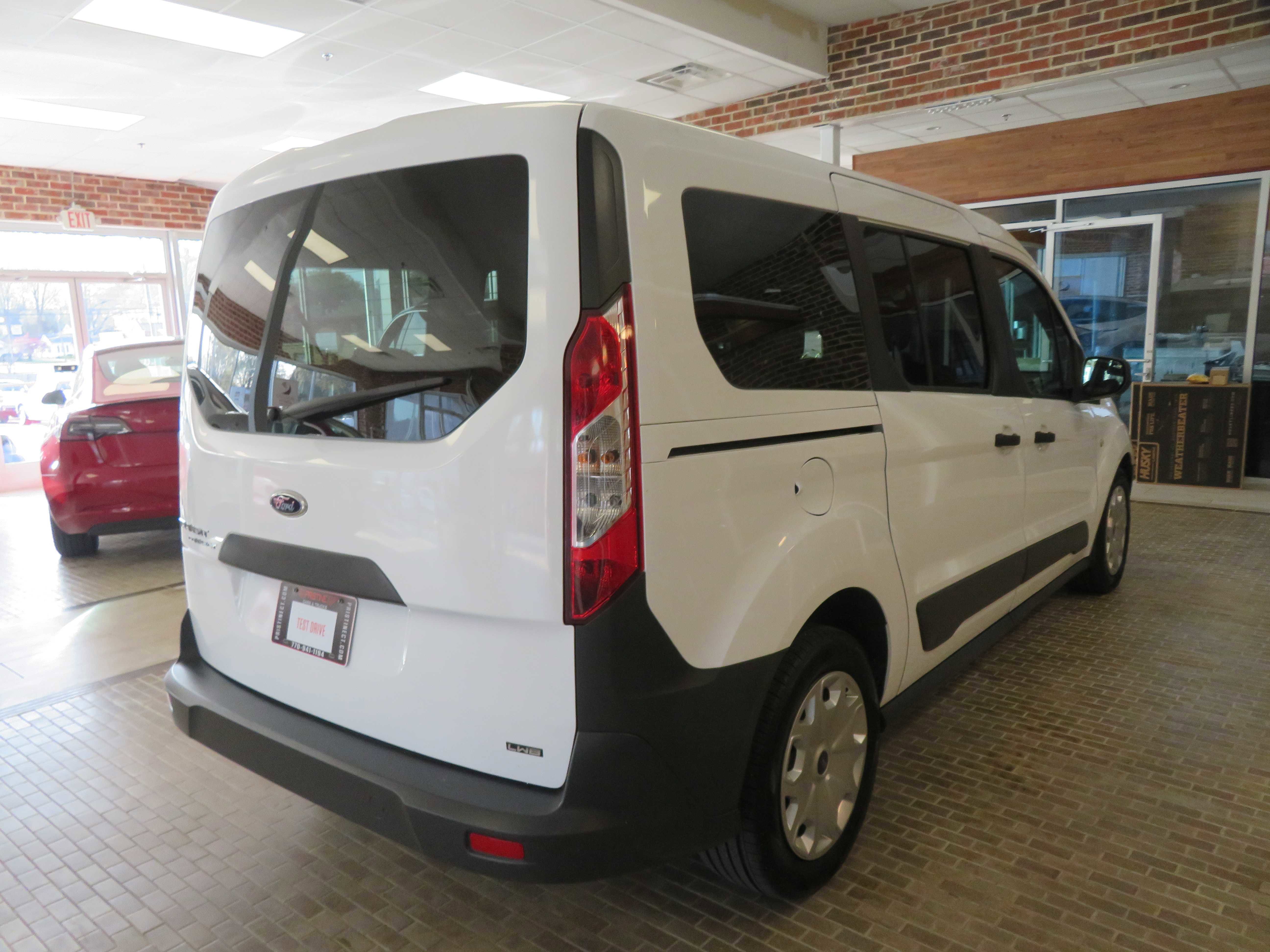 Used 2016 Ford Transit Connect XL image 4