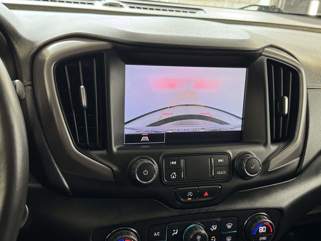 Used 2022 GMC Terrain AT4 image 22