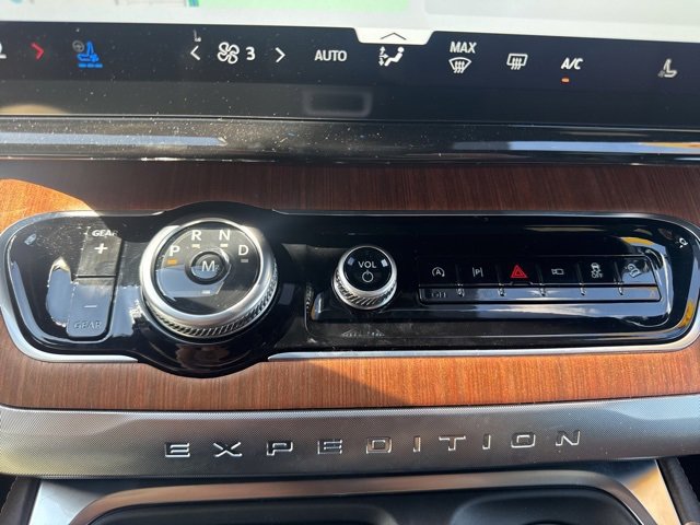 New 2025 Ford Expedition Max King Ranch image 38