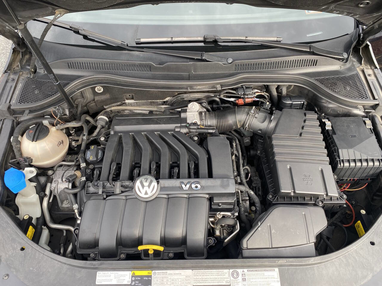 Used 2015 Volkswagen CC Executive image 37