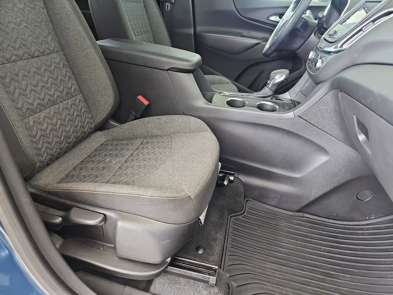 Used 2024 Chevrolet Equinox LT image 13