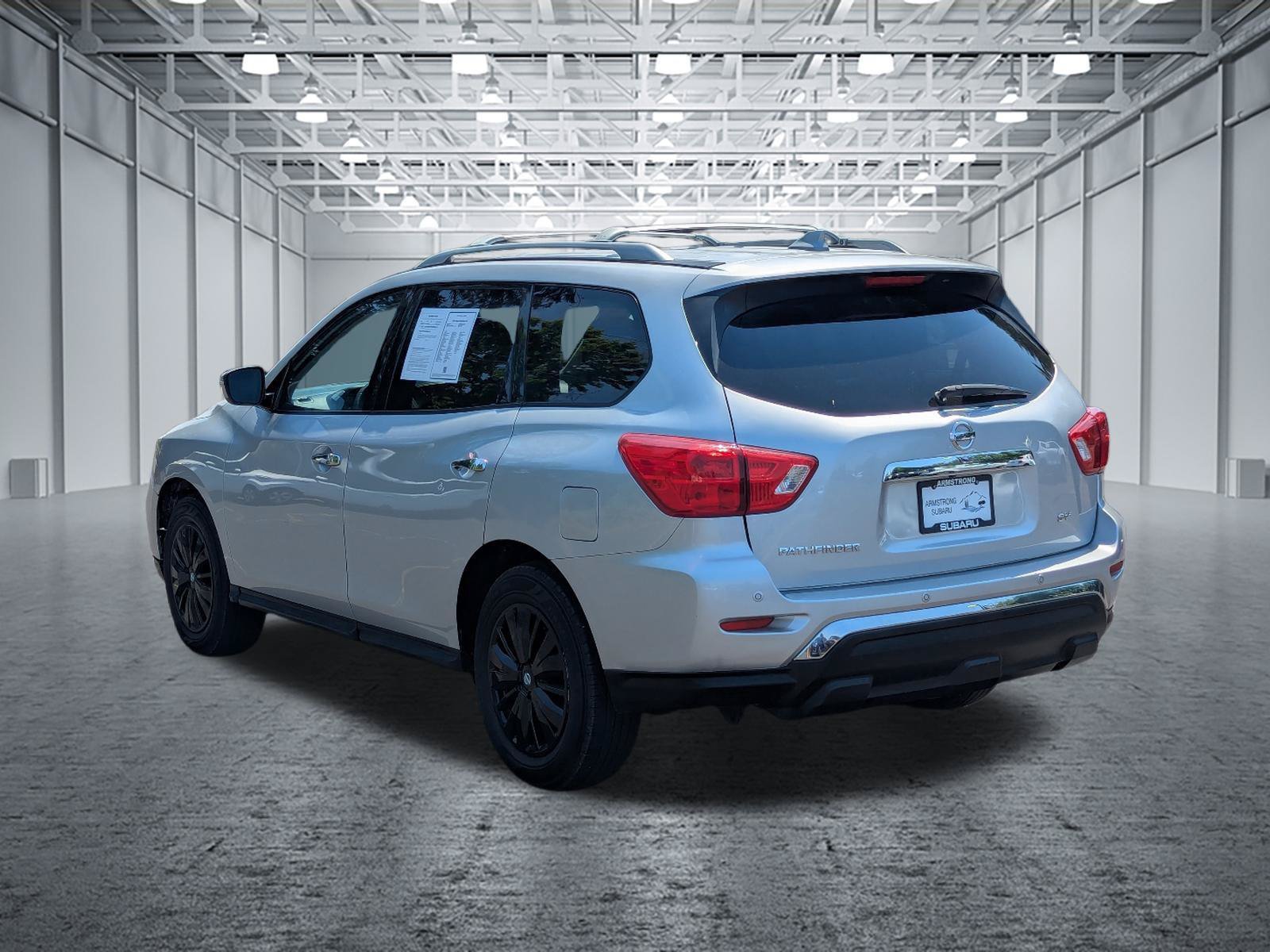 Used 2019 Nissan Pathfinder SV FWD image 3