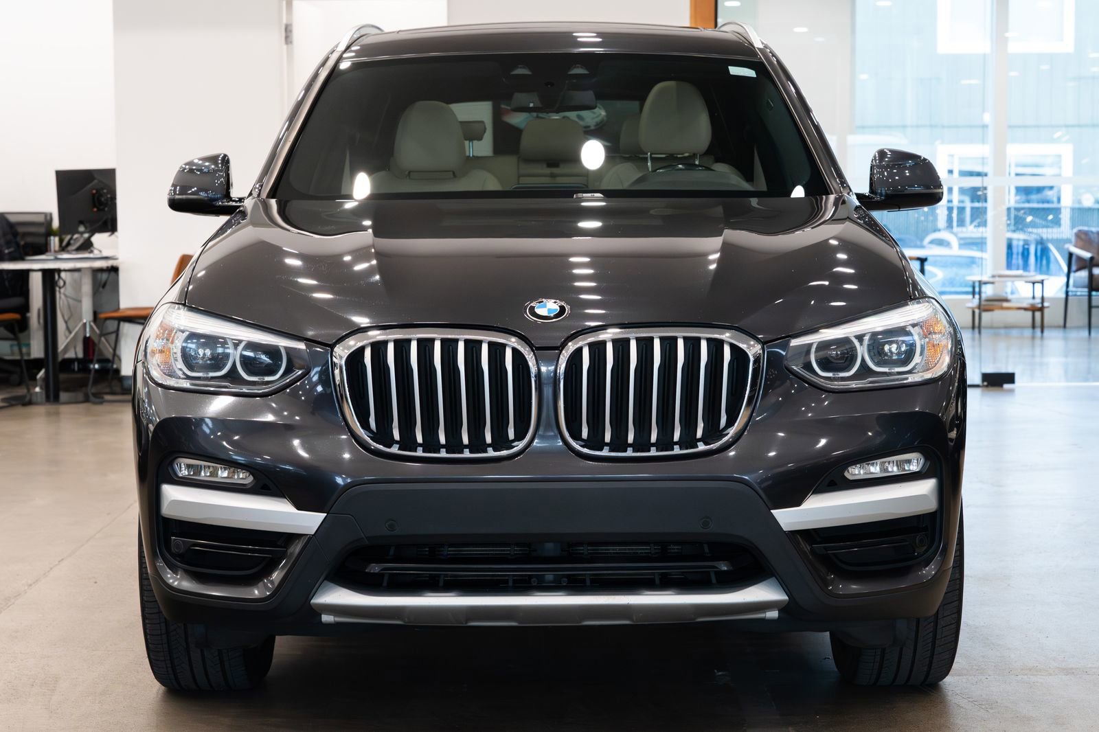Used 2019 BMW X3 xDrive30i image 2