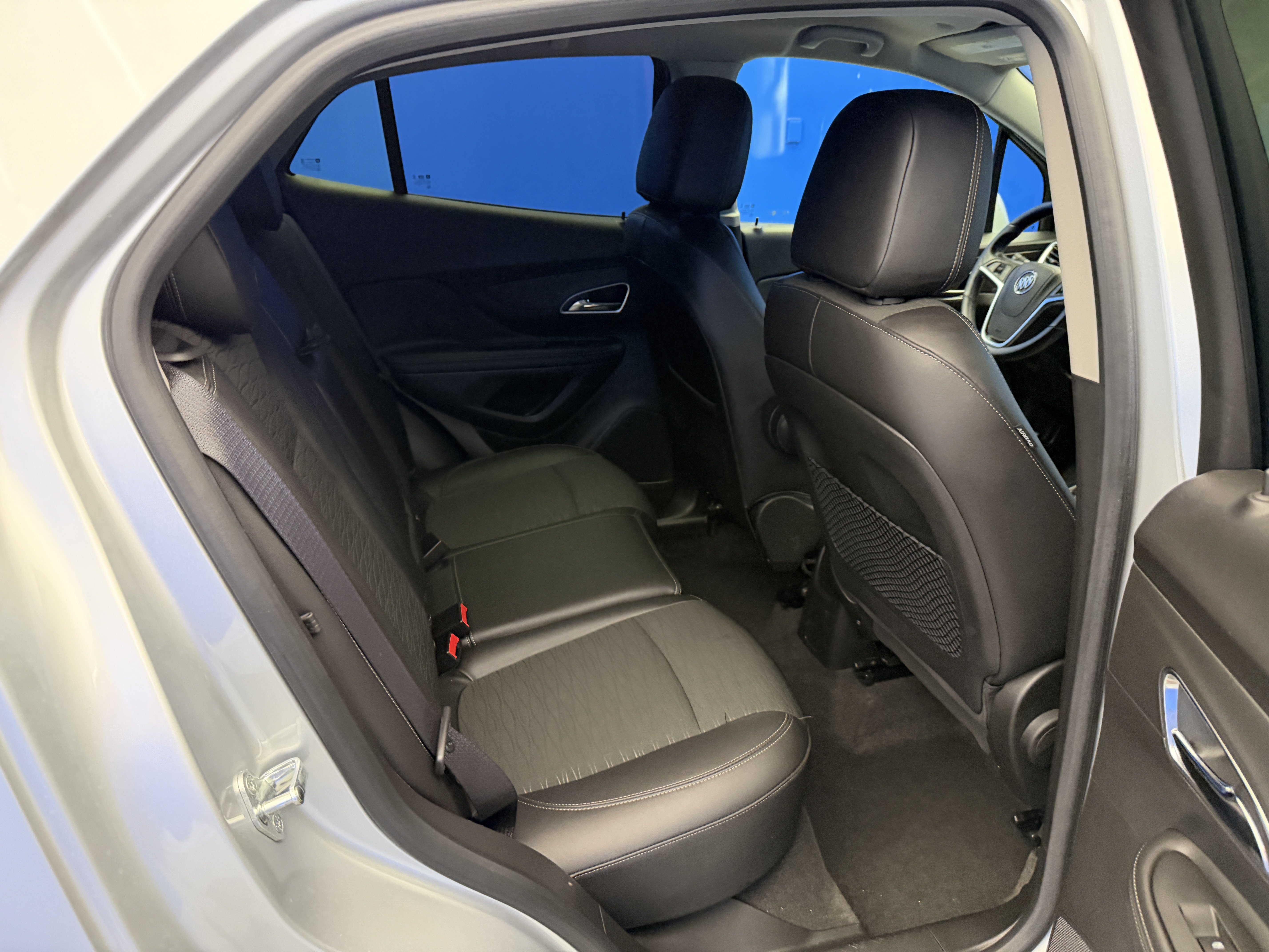 Used 2016 Buick Encore FWD image 24