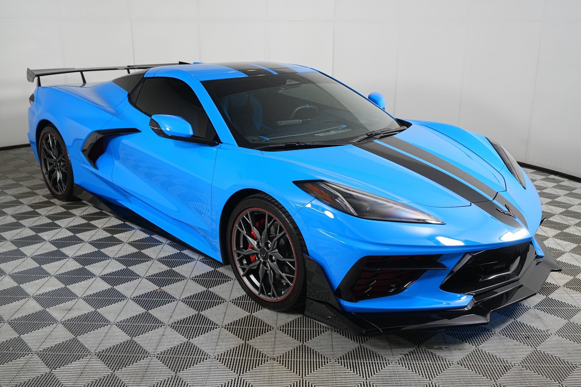 Used 2024 Chevrolet Corvette Stingray Premium Conv w/ Battery Protection Package RWD image 3