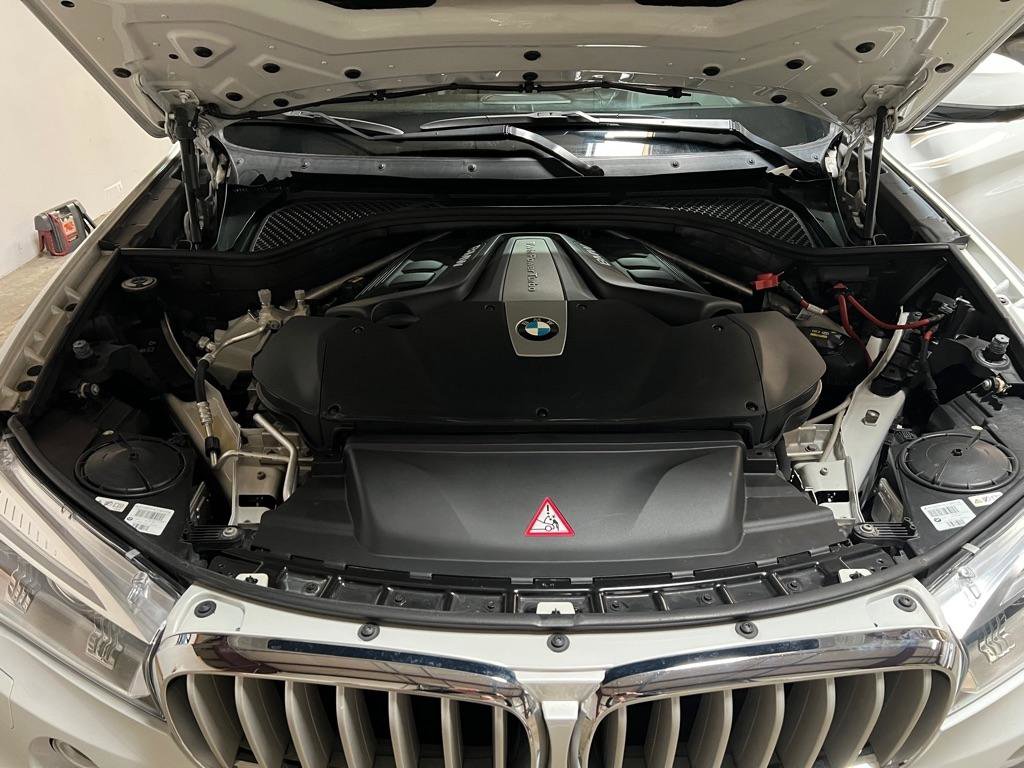 Used 2017 BMW X5 xDrive50i image 18
