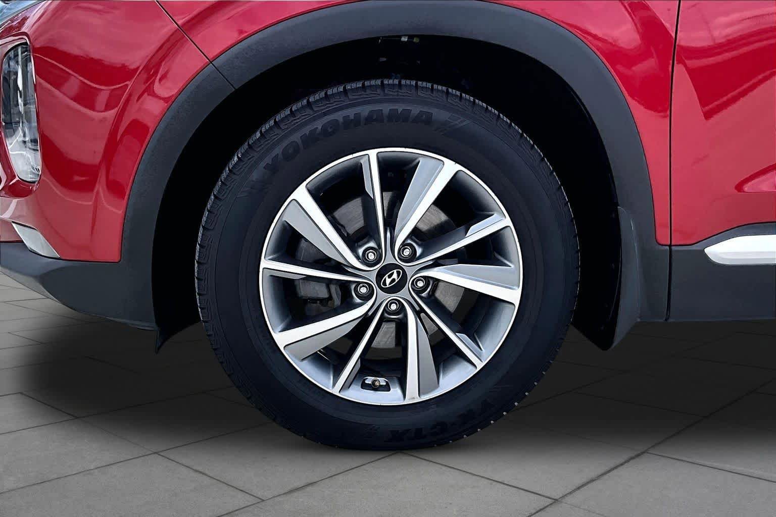 Used 2020 Hyundai Santa Fe SEL w/ Convenience Package FWD image 11