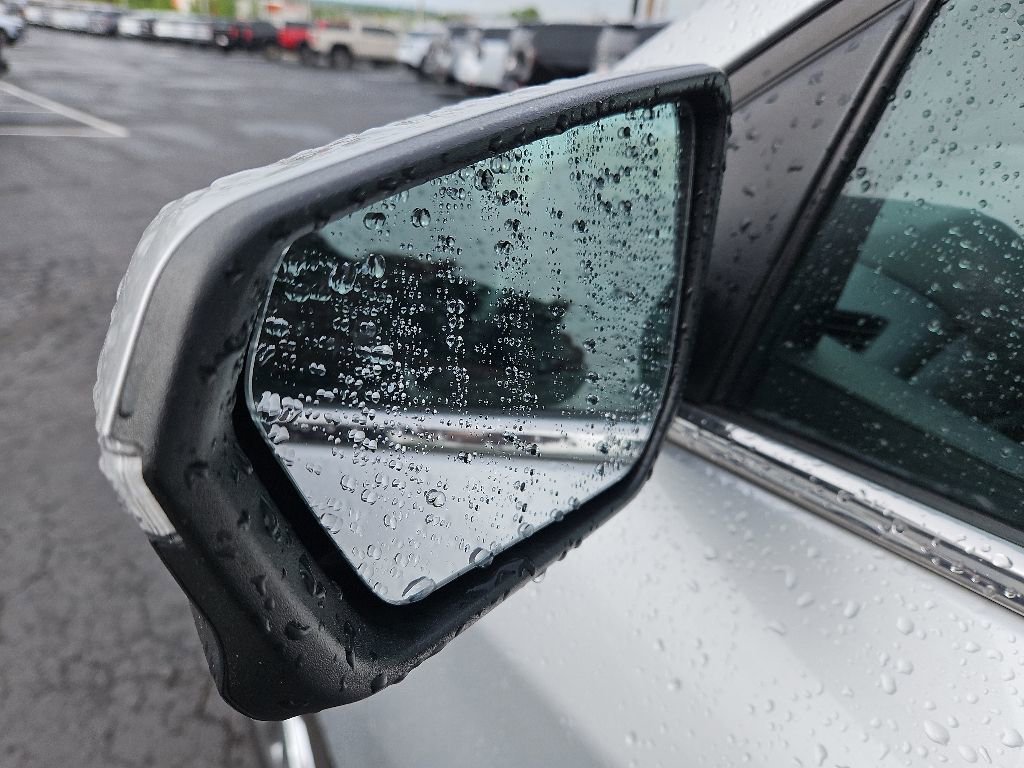 Used 2019 Chevrolet Equinox LT FWD image 10