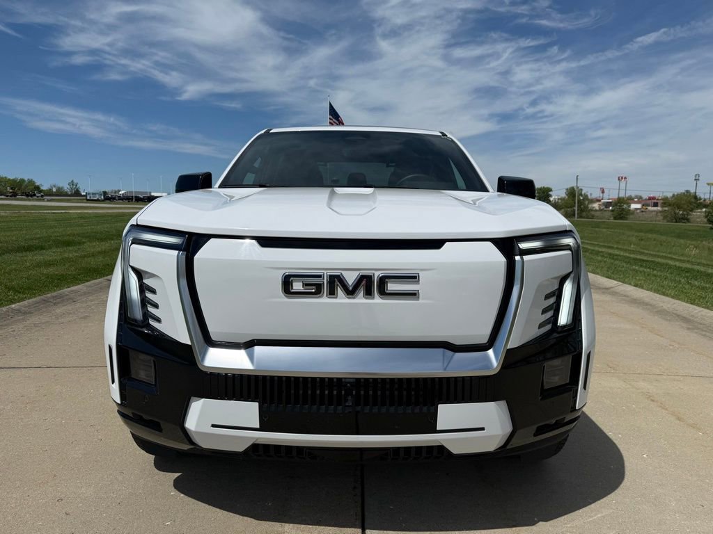 Used 2025 GMC Sierra EV Denali image 14