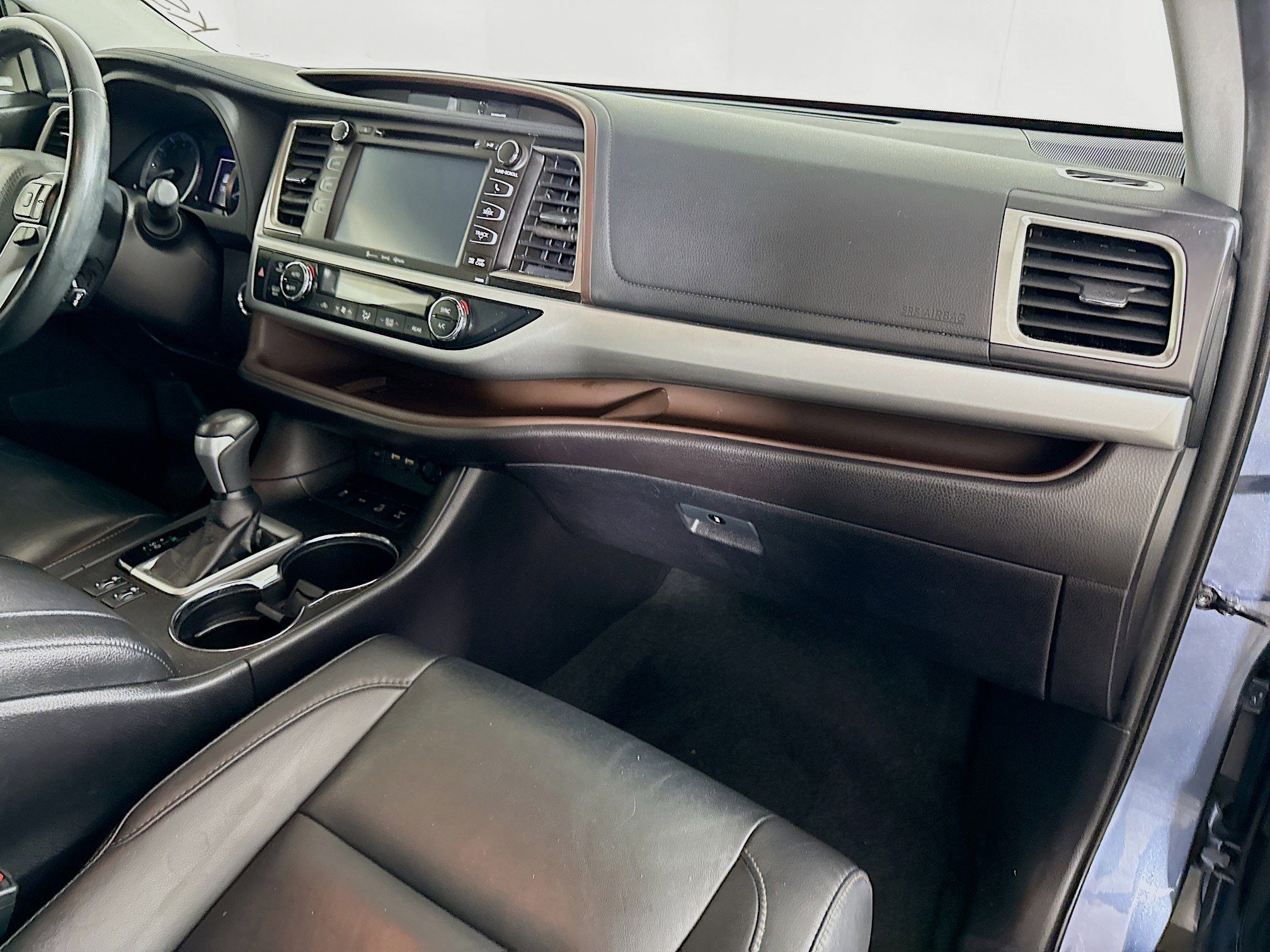 Certified 2019 Toyota Highlander XLE AWD/4WD image 30