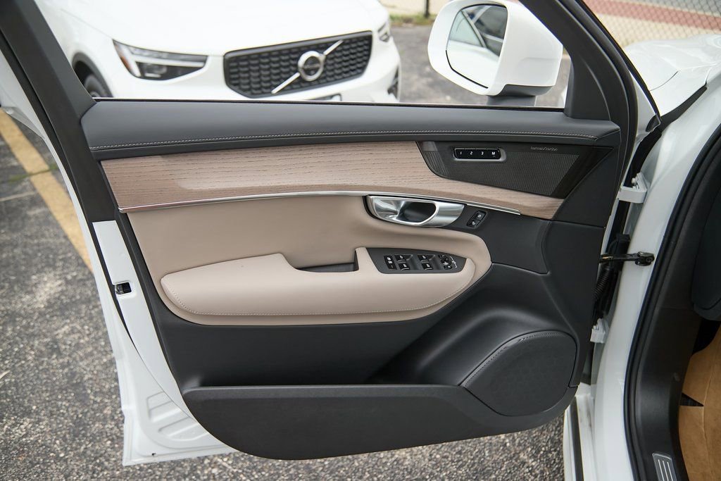 New 2026 Volvo XC90 B6 Plus w/ Protection Package Premier image 10