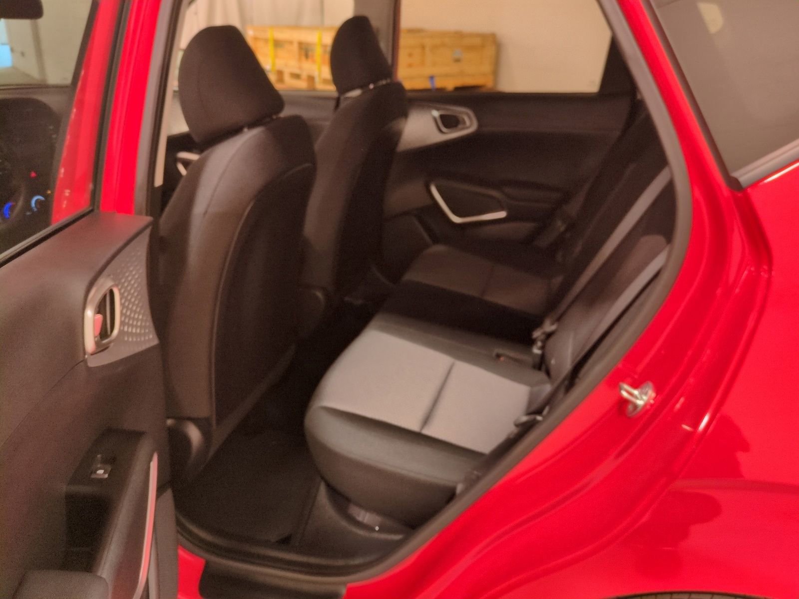Certified 2024 Kia Soul LX FWD image 13