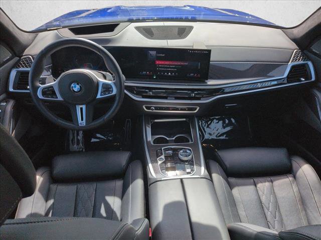 Used 2025 BMW X7 M60i image 19