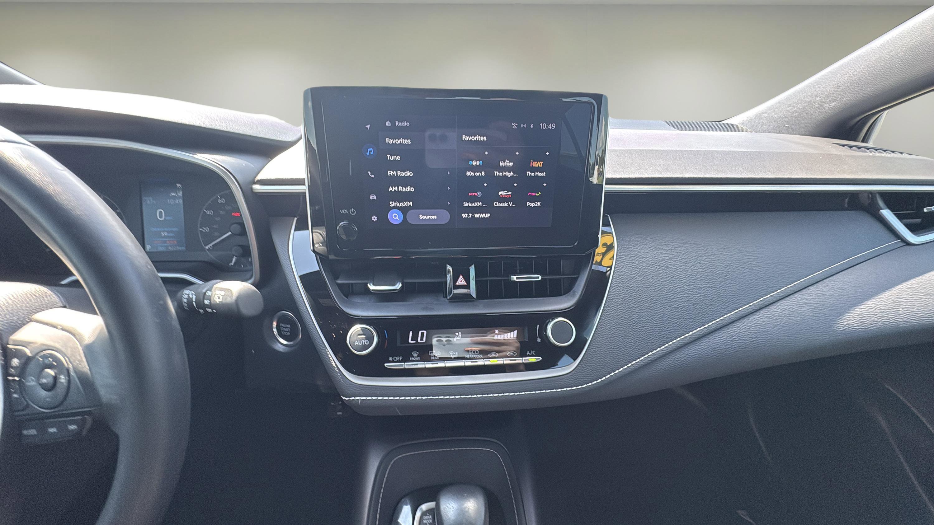 Used 2023 Toyota Corolla SE image 11