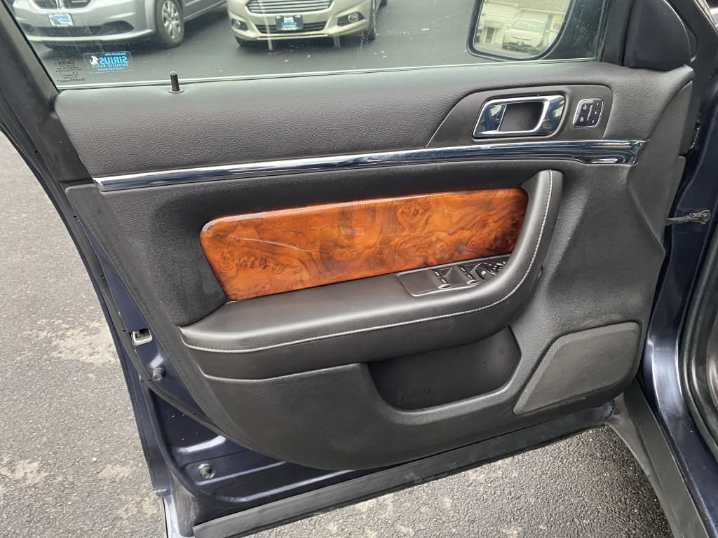 Used 2014 Lincoln MKS AWD w/ Equipment Group 101A image 18