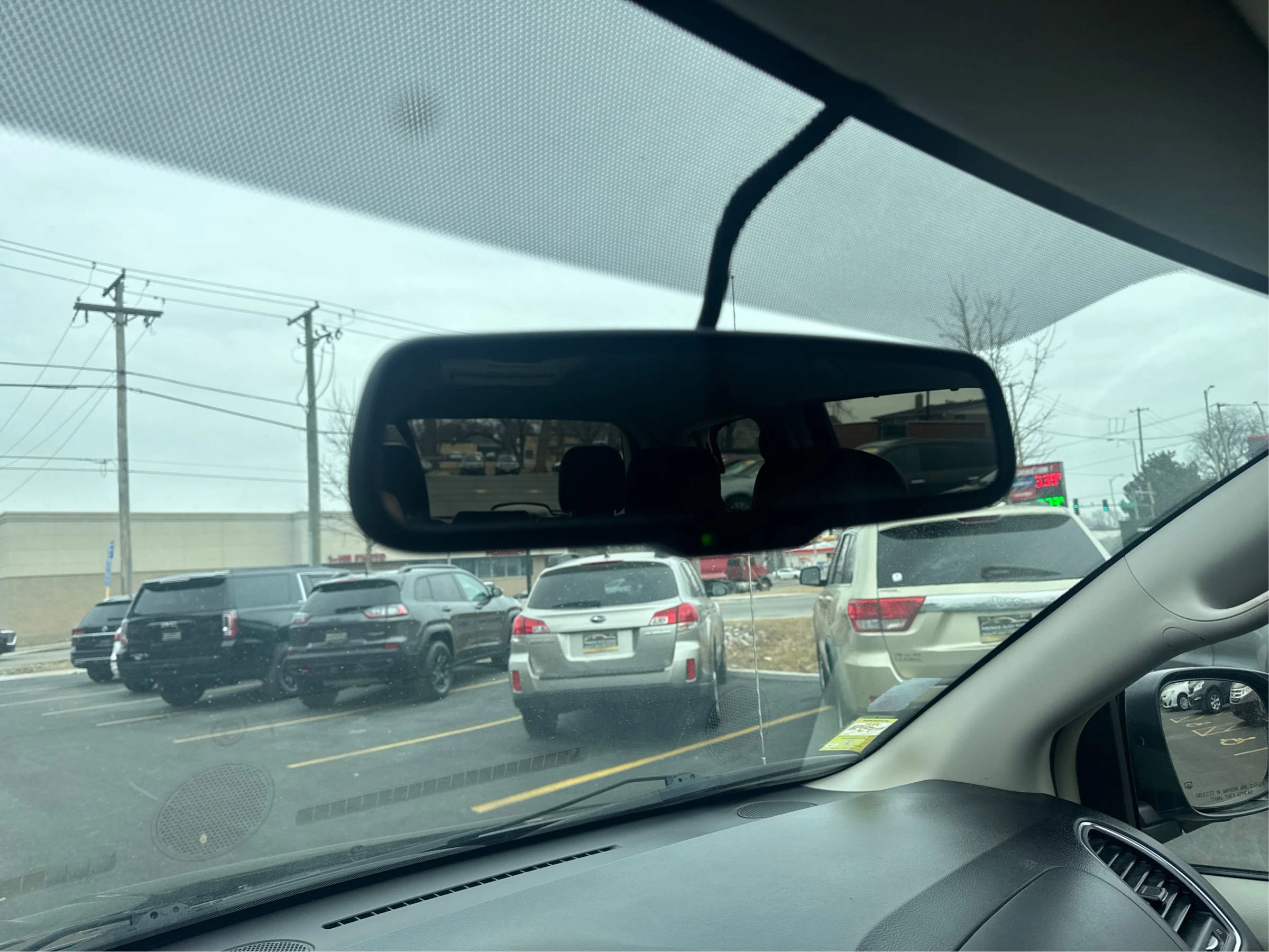 Used 2015 Chrysler Town & Country Touring w/ Driver Convenience Group image 18