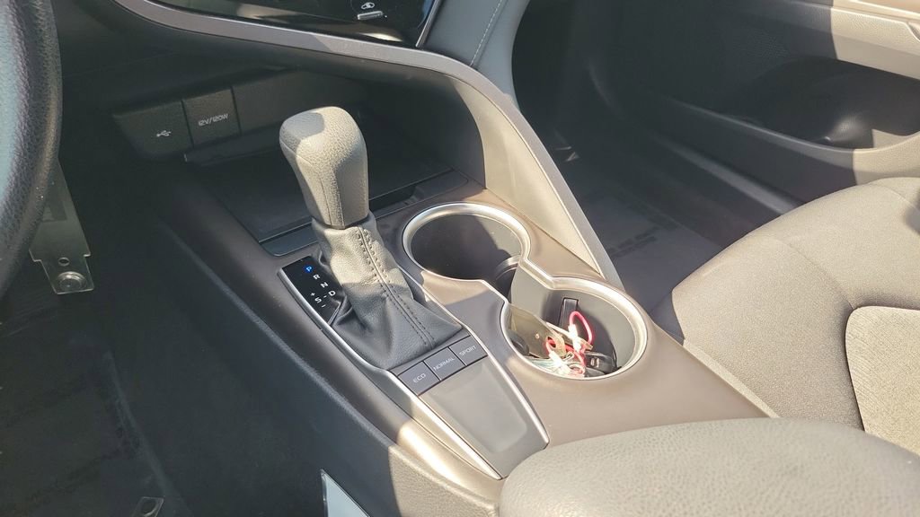 Certified 2022 Toyota Camry LE image 18