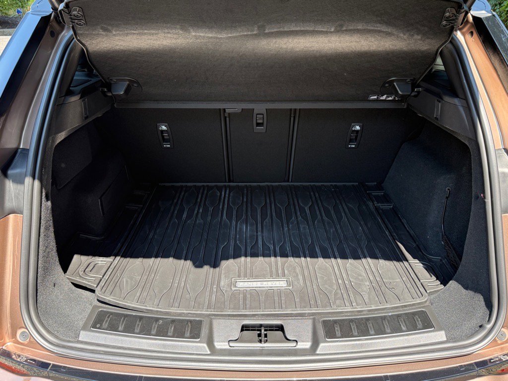 Used 2025 Land Rover Range Rover Evoque Dynamic SE image 5