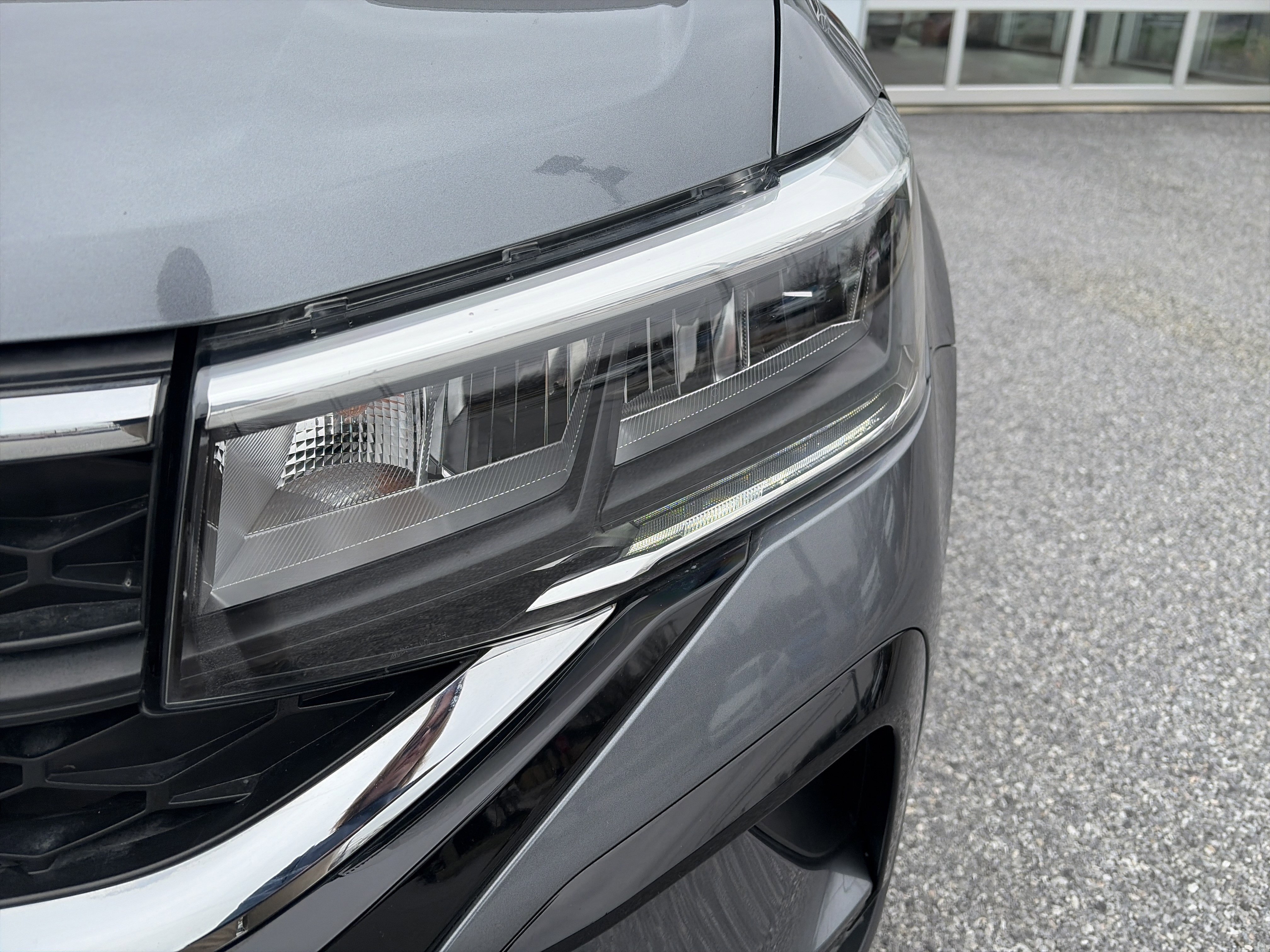 Used 2022 Volkswagen Taos S image 10