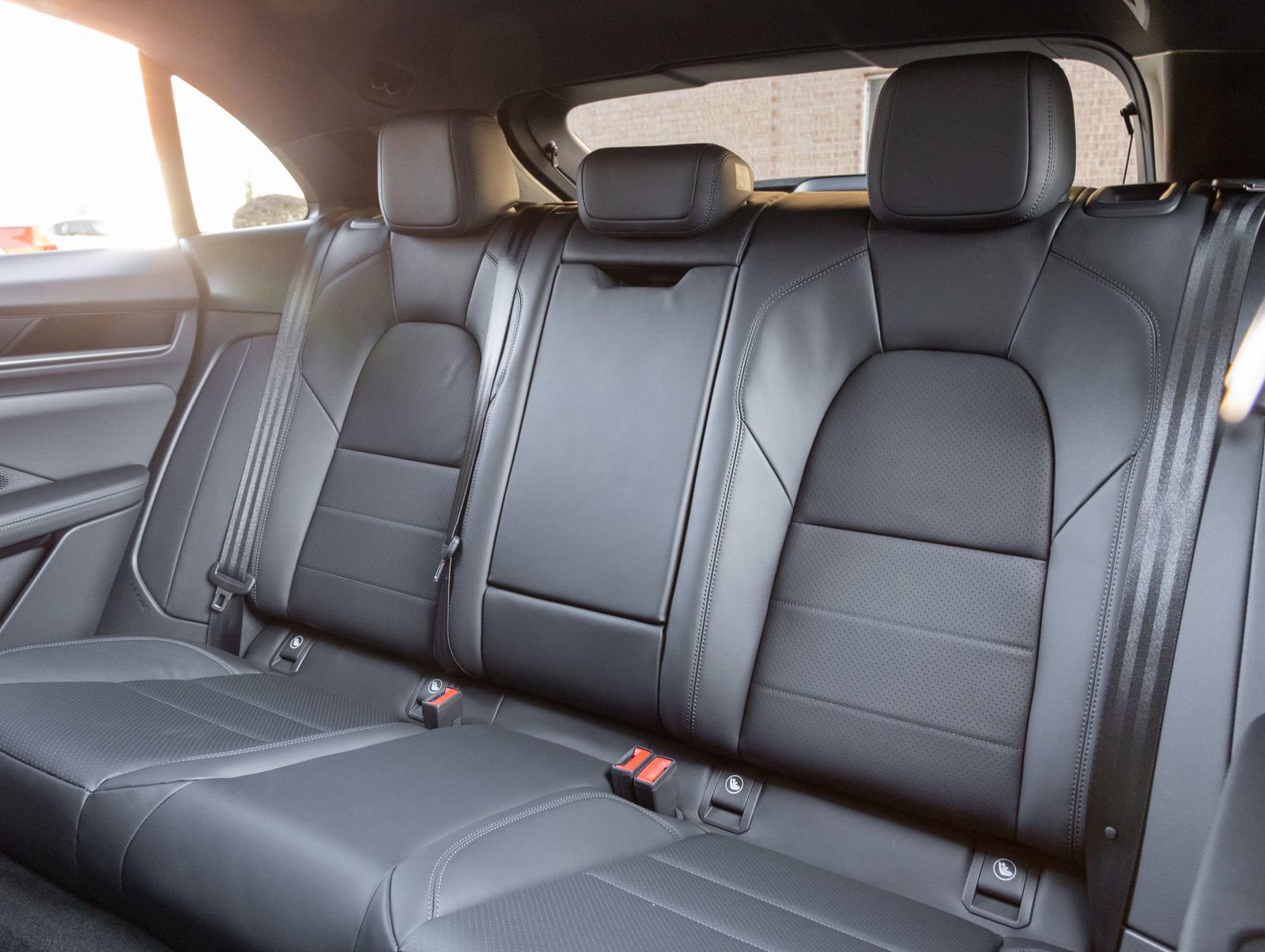 Certified 2026 Porsche Macan 4 Electric AWD/4WD image 28