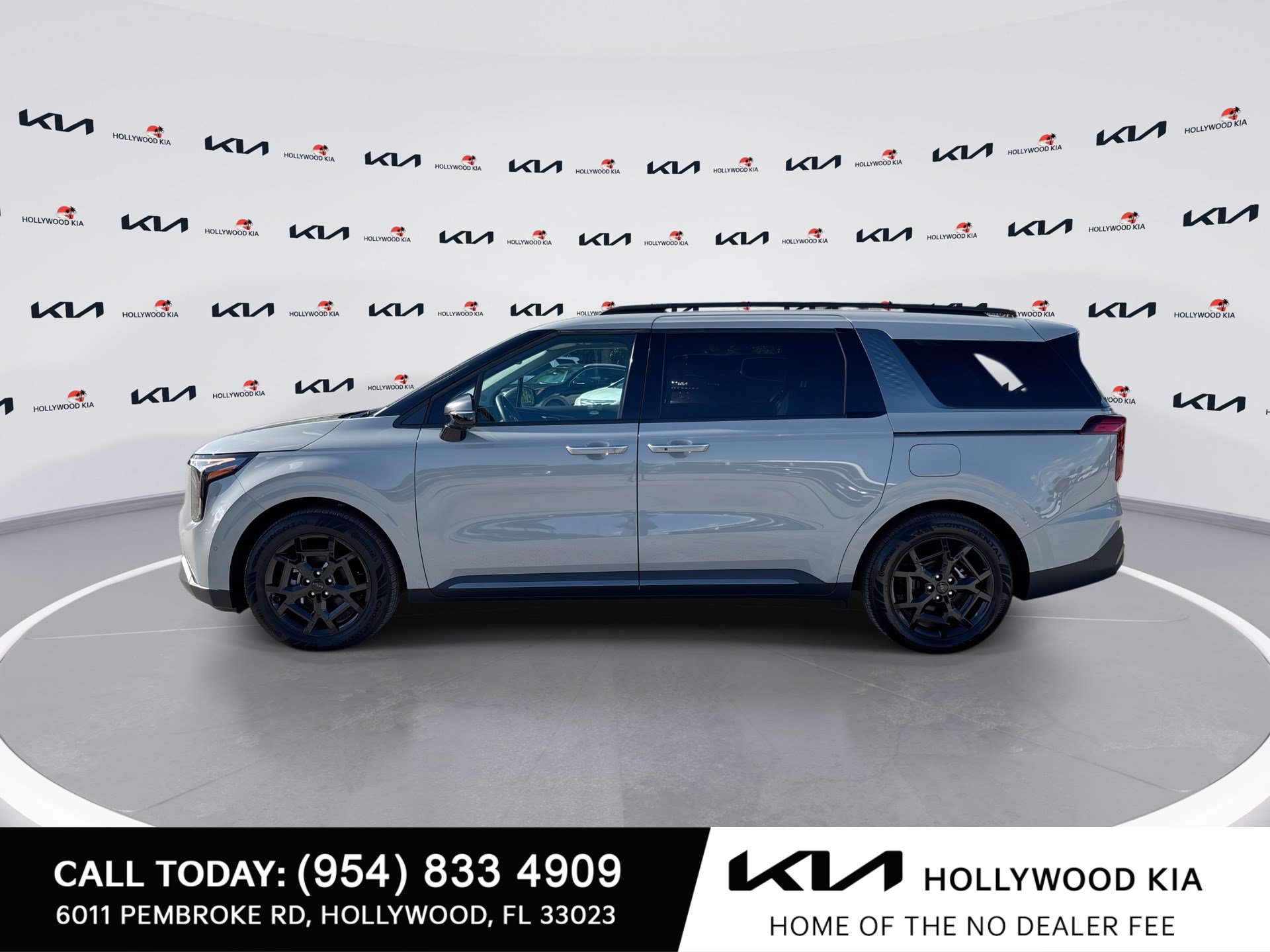Used 2026 Kia Carnival SX FWD image 5
