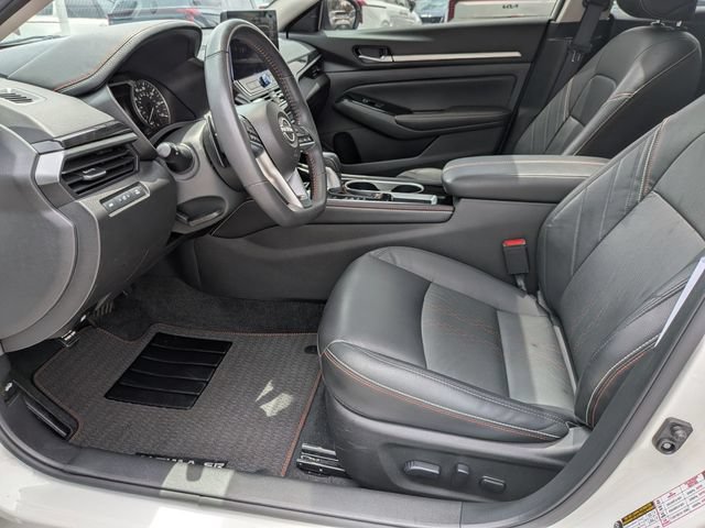 Used 2024 Nissan Altima 2.5 SR w/ SR Premium Package FWD image 12