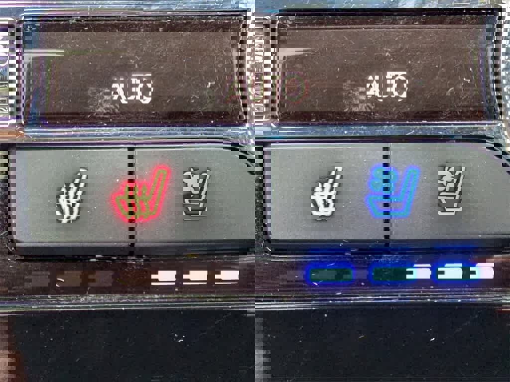 Used 2020 Lincoln Navigator Reserve w/ Luxury Package image 34