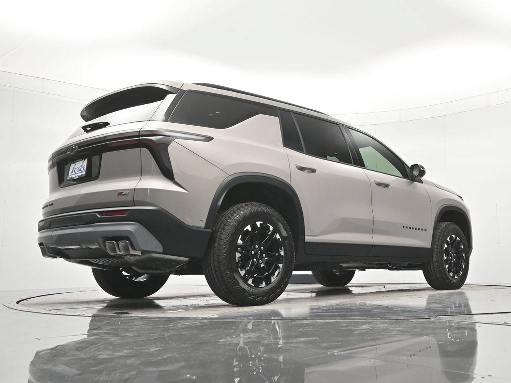 New 2027 Chevrolet Traverse Z71 w/ Enhanced Driving Package AWD/4WD image 43