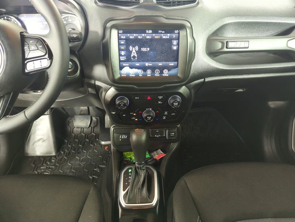 Used 2021 Jeep Renegade Latitude image 25