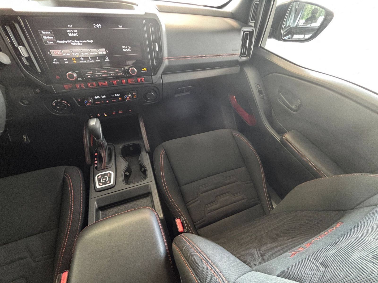 Used 2026 Nissan Frontier PRO-4X AWD/4WD image 35