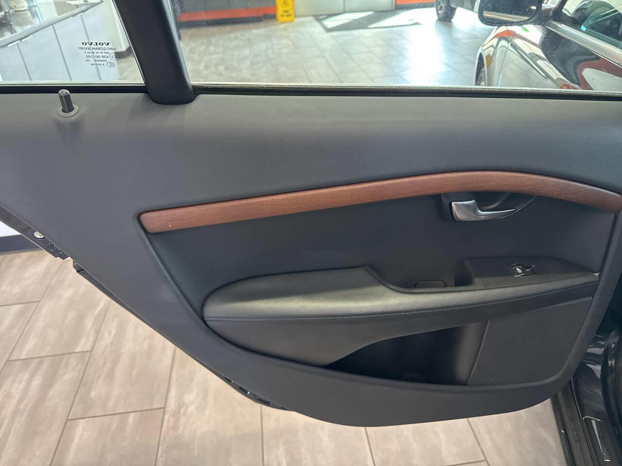 Used 2010 Volvo S80 3.2 image 24