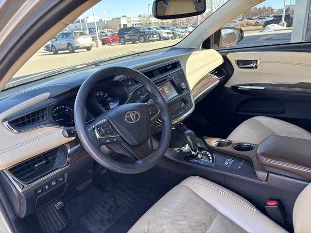 Used 2015 Toyota Avalon Limited image 11