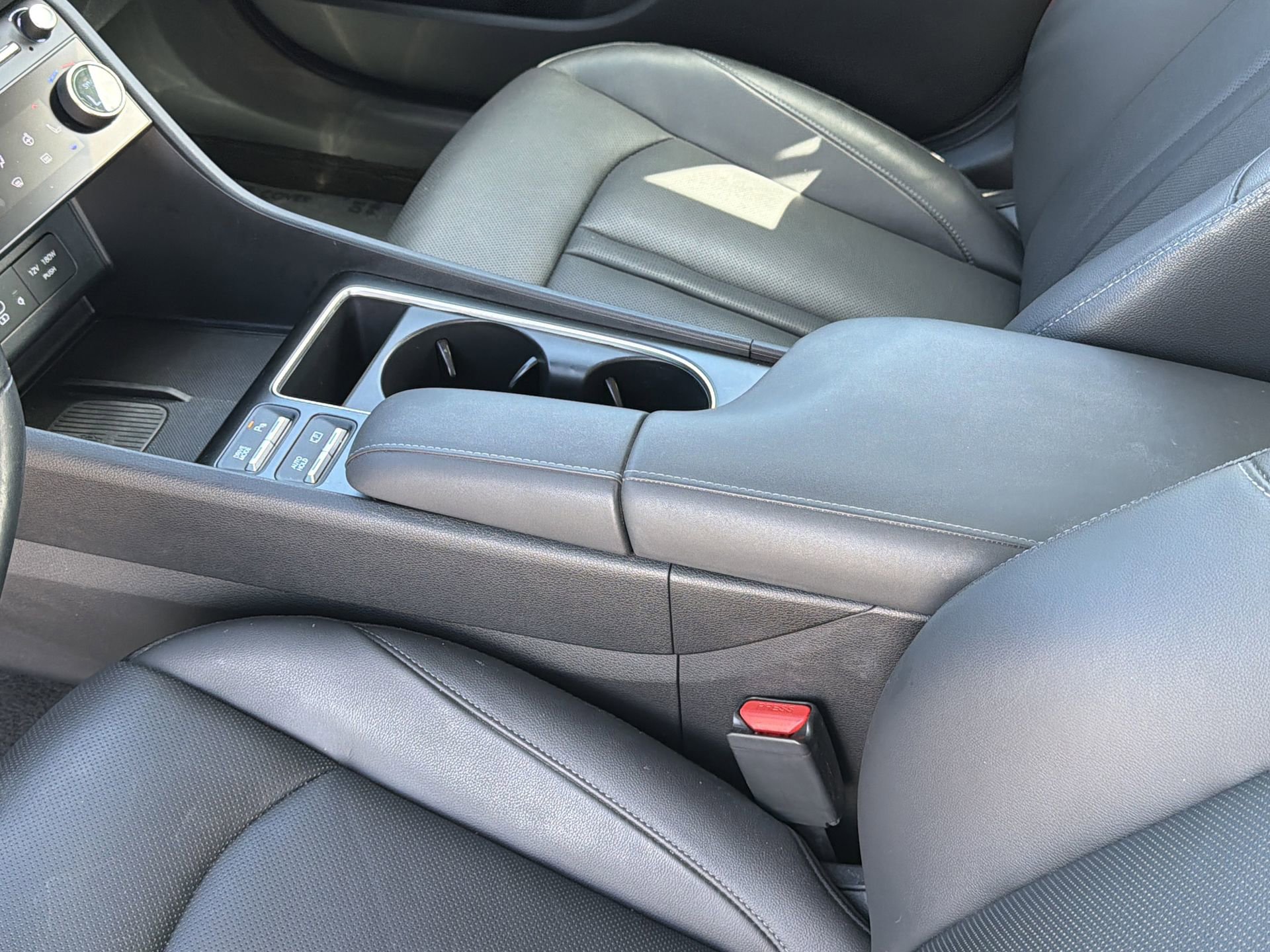 Used 2024 Hyundai Sonata Limited image 23