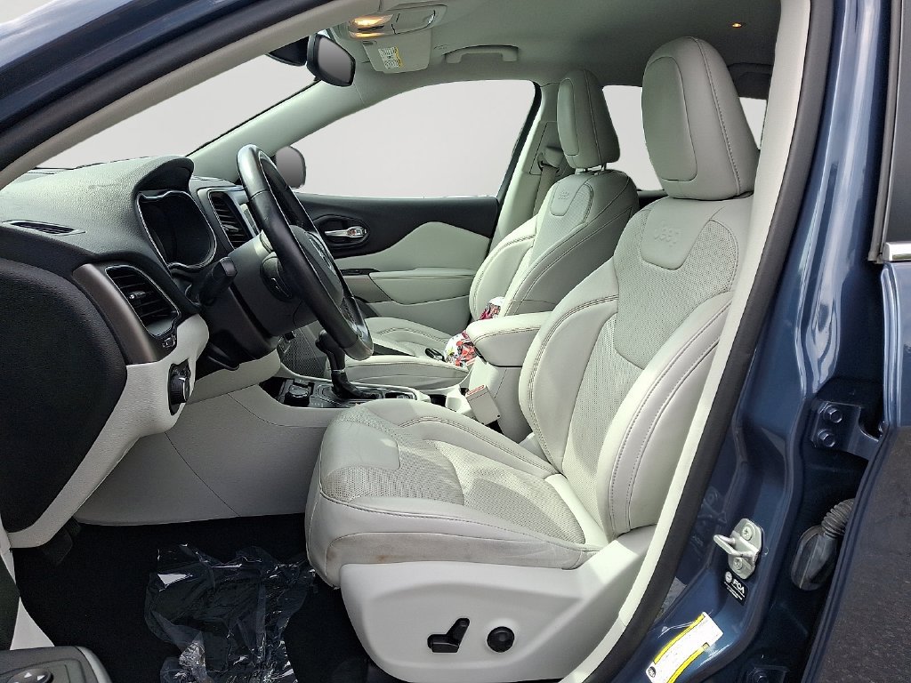 Used 2021 Jeep Cherokee Latitude Lux AWD/4WD image 14