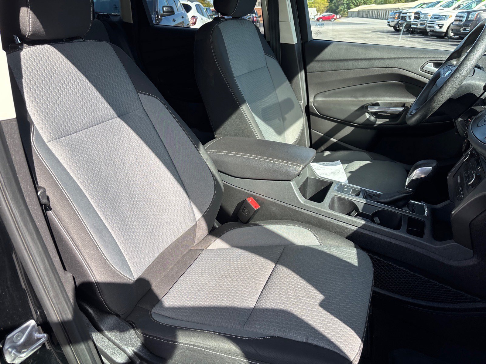 Used 2018 Ford Escape SE AWD/4WD image 16