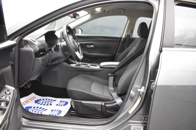 Used 2024 Nissan Sentra SV FWD image 14