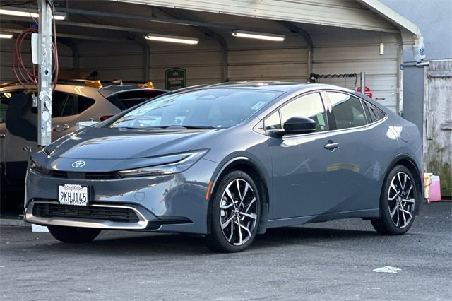 Used 2024 Toyota Prius Prime image 8