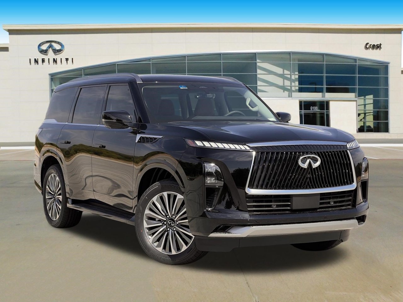 New 2027 INFINITI QX80 Luxe RWD image 2