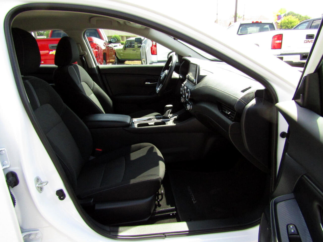 Used 2022 Nissan Sentra SV image 24