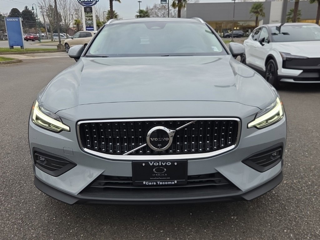 New 2026 Volvo V60 B5 Cross Country Plus w/ Protection Package Premier image 11