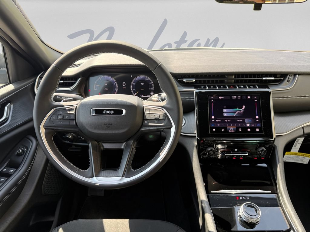 New 2026 Jeep Grand Cherokee Laredo AWD/4WD image 17