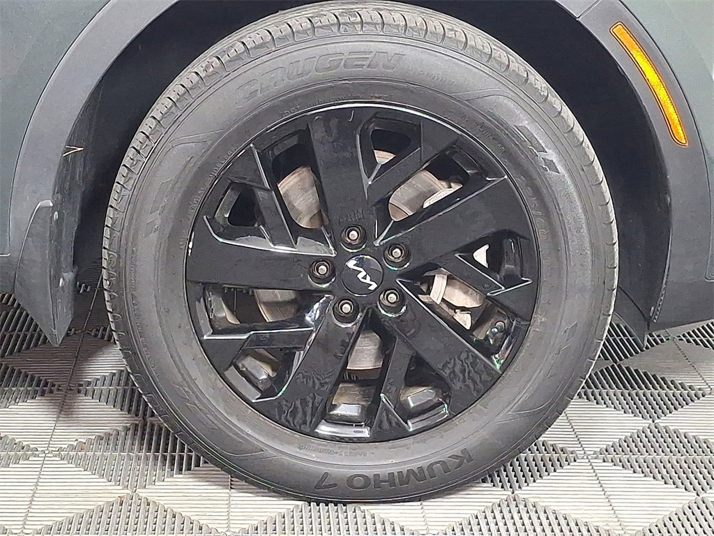 Used 2023 Kia Sorento S w/ Panoramic Sunroof Package image 12