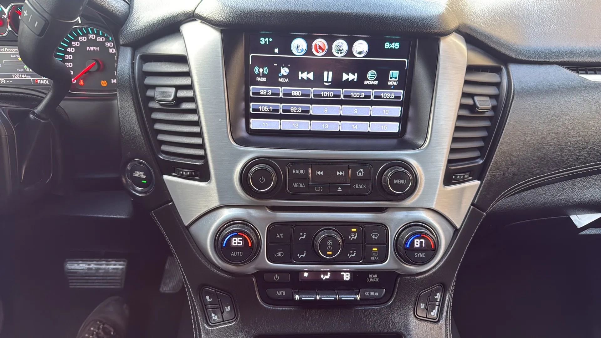 Used 2017 GMC Yukon XL SLT image 17