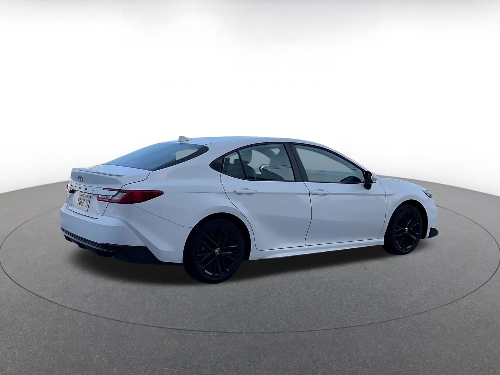 Used 2025 Toyota Camry SE FWD image 15