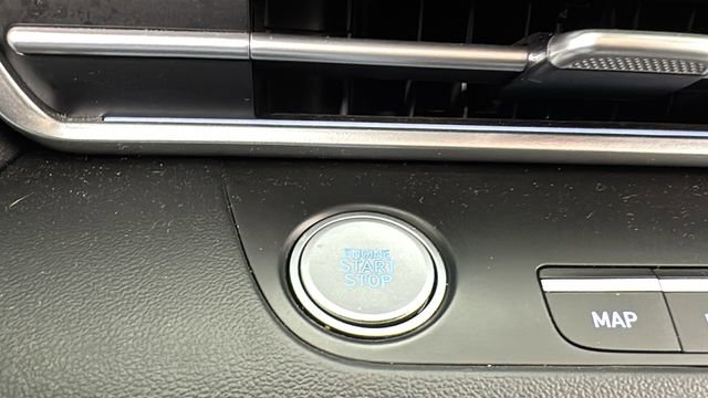 Used 2024 Hyundai Elantra Limited image 21