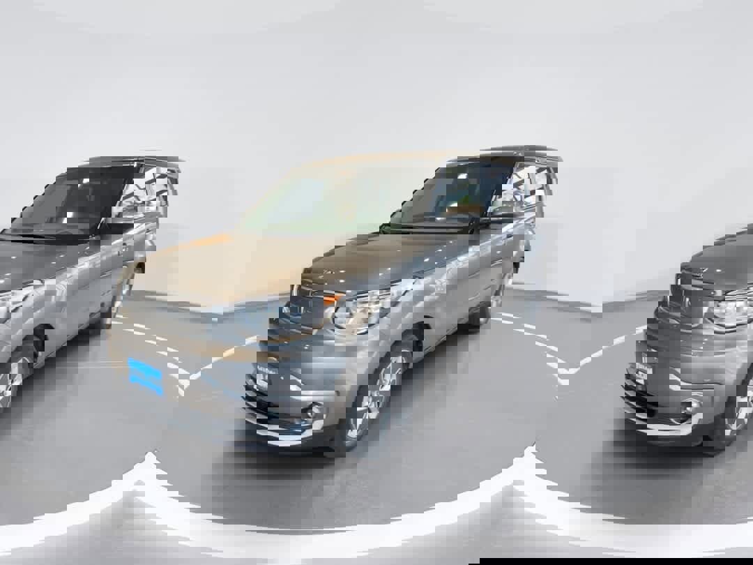 Used 2017 Kia Soul EV + w/ Paint Protection Film Package image 4