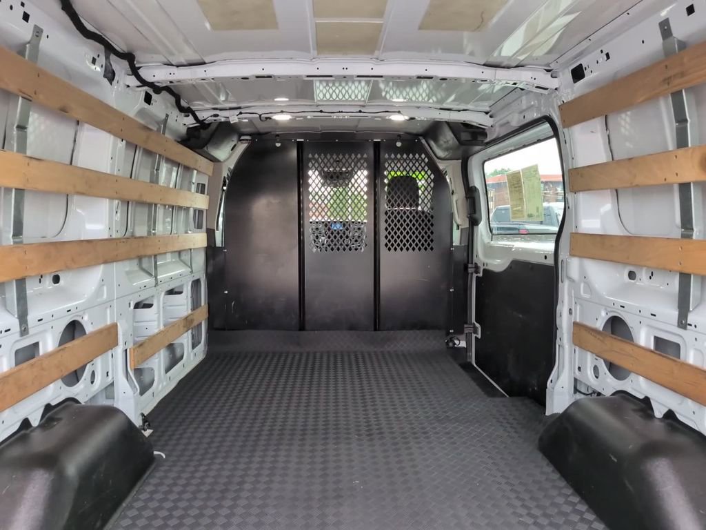 Used 2024 Ford Transit 250 Low Roof w/ Exterior Upgrade Package RWD image 27